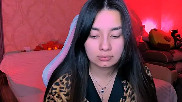 Snapshot of Swee_Alicee chatting on October 7, 2025, 6:49 pm Swee Alicee online show from October 7, 2025, 6:49 pm