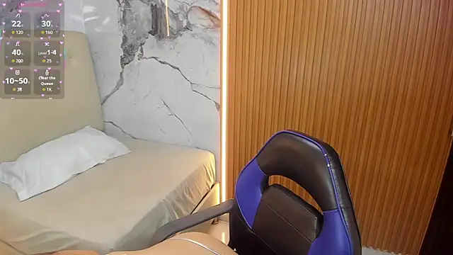 Alyssapark online show from November 12, 2025, 7:13 pm