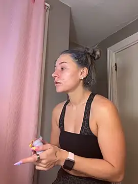lexybabyxo online show from June 1, 2026, 9:55 am