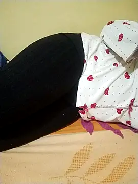 Snapshot of 3ahhd chatting on December 2, 2025, 12:32 pm 3ahhd online show from December 2, 2025, 12:32 pm