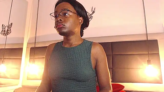 candy lovee69 online show from March 18, 2026, 6:44 pm