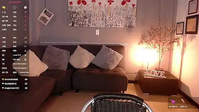 sahra taylor  online show from February 26, 2025, 6:21 pm