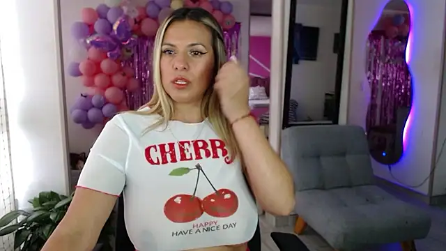 Snapshot of _Maraa chatting on January 13, 2026, 9:42 pm Maraa online show from January 13, 2026, 9:42 pm