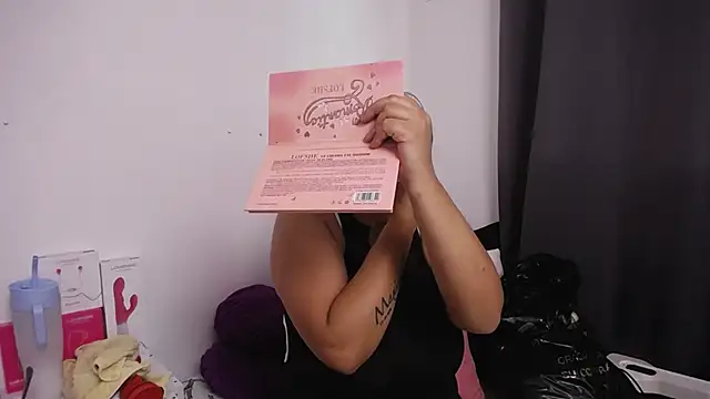 Nicol Love0 online show from February 16, 2026, 12:23 pm