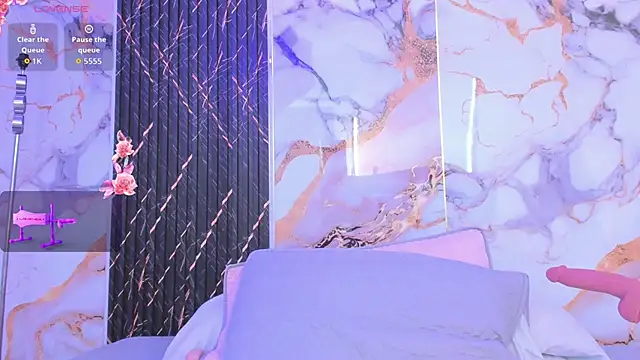 Snapshot of Alyson-a chatting on November 8, 2025, 12:16 pm Alyson-a online show from November 8, 2025, 12:16 pm