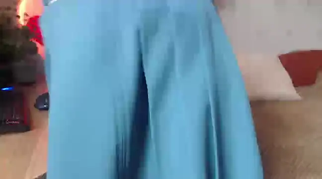 SunnyJoysx online show from March 3, 2025, 1:20 pm