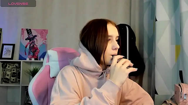 Tonya Gray online show from December 26, 2024, 10:31 pm