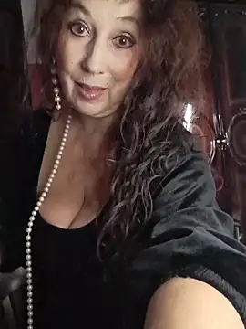 GypsyEsmeralda online show from November 30, 2025, 11:03 am