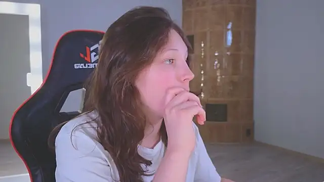 Snapshot of cherry_lea chatting on February 5, 2026, 4:22 pm cherry lea online show from February 5, 2026, 4:22 pm