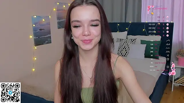 LizaTheButter online show from March 14, 2025, 6:53 am