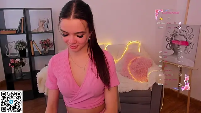 LizaTheButter online show from March 19, 2025, 8:12 am