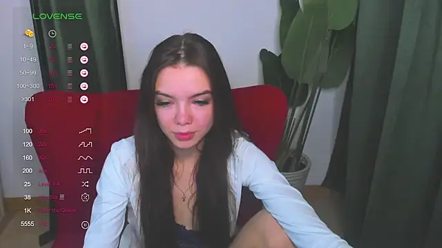 LizaTheButter online show from March 21, 2025, 5:43 am