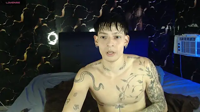 Apolo Hidalgo01 online show from May 6, 2026, 9:20 pm