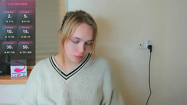 Snapshot of fem_to chatting on March 10, 2025, 6:23 pm fem to online show from March 10, 2025, 6:23 pm