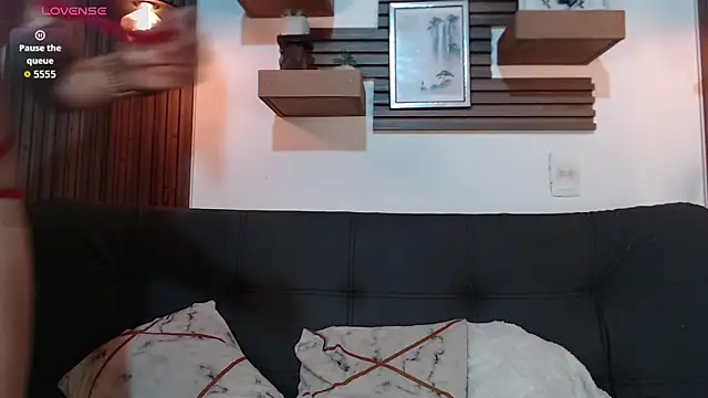 rihannagil online show from February 4, 2026, 3:45 am