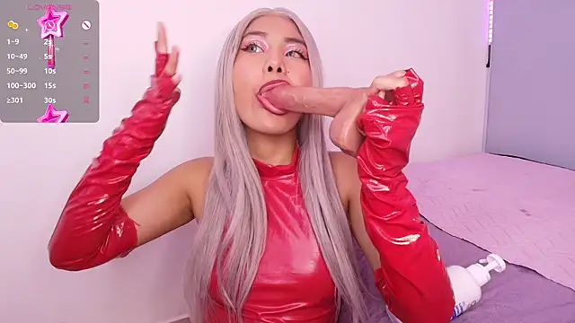 Missslunaa online show from March 17, 2025, 10:06 pm