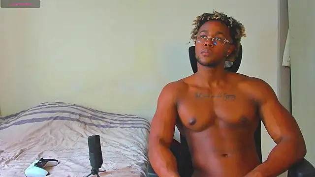 AdonisKnight online show from October 23, 2025, 10:08 pm