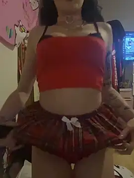 Snapshot of badgirllilli chatting on December 3, 2024, 12:46 am badgirllilli online show from December 3, 2024, 12:46 am