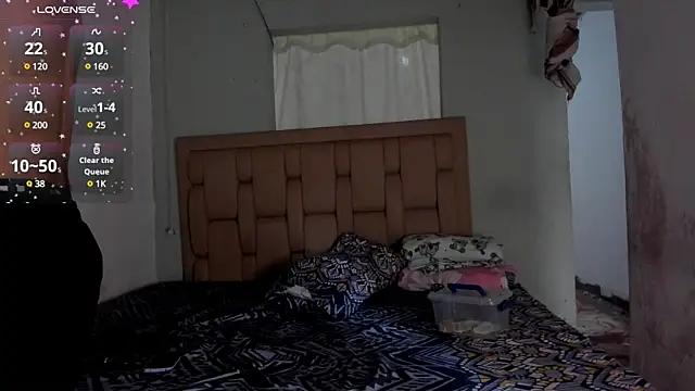 stepcouple XXX online show from December 4, 2024, 7:01 pm