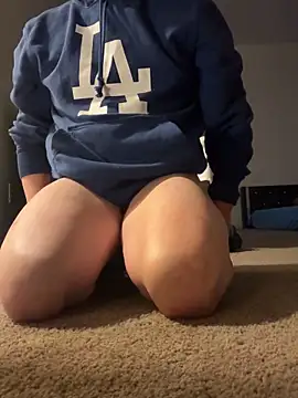 cutemodal33 online show from February 8, 2025, 7:59 am