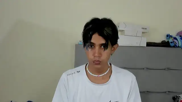 Snapshot of andrew_uwu_ chatting on July 4, 2026, 1:34 am andrew uwu online show from July 4, 2026, 1:34 am