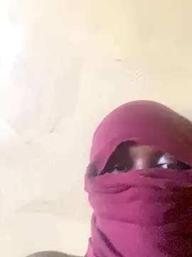 Snapshot of Tranzche chatting on October 24, 2025, 7:05 am Tranzche online show from October 24, 2025, 7:05 am