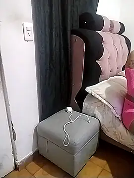 Pussycat 9999 online show from February 17, 2026, 7:42 pm