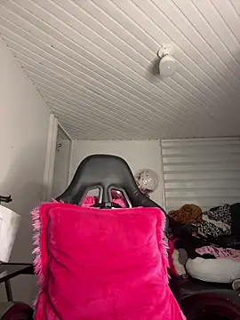 Anily Lovely online show from February 27, 2026, 10:54 pm