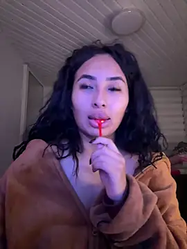 Snapshot of Anily_Lovely chatting on June 6, 2026, 11:53 pm Anily Lovely online show from June 6, 2026, 11:53 pm