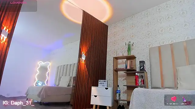 Daphnne tay online show from September 20, 2025, 3:18 am