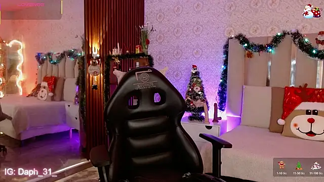 Daphnne tay online show from November 28, 2025, 3:31 am