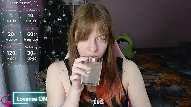 CassieJuice69 online show from January 22, 2025, 10:59 pm