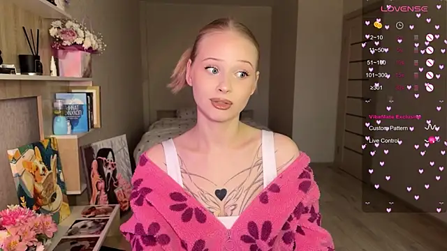 lisa barbie online show from November 25, 2025, 7:52 am