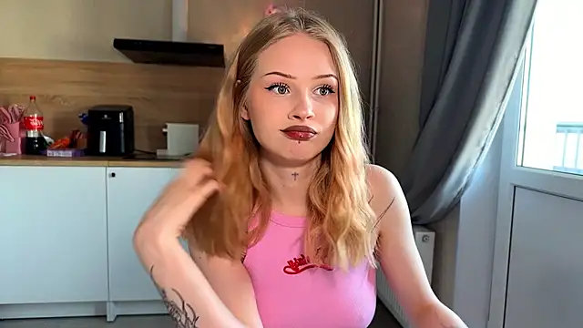 lisa barbie online show from April 19, 2026, 3:22 pm