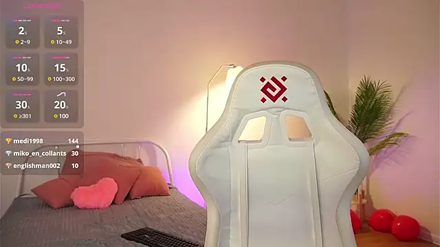 Snapshot of tender_babyy chatting on March 5, 2025, 5:08 pm tender babyy online show from March 5, 2025, 5:08 pm