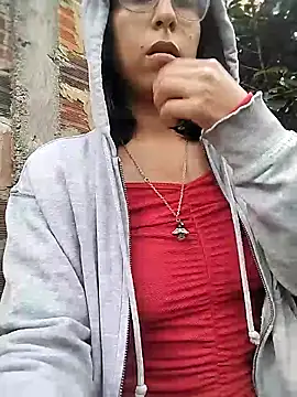 MirandaSingle online show from April 9, 2026, 7:52 pm