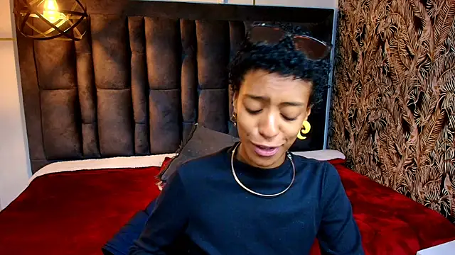Snapshot of Zia_Green chatting on May 12, 2026, 12:35 pm Zia Green online show from May 12, 2026, 12:35 pm
