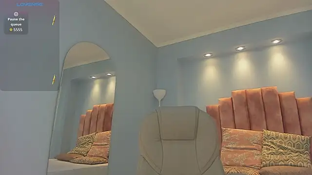 lou rosse  online show from April 10, 2026, 8:35 pm