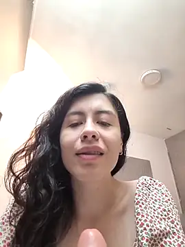 Snapshot of JaneLondon chatting on May 11, 2026, 4:04 pm JaneLondon online show from May 11, 2026, 4:04 pm
