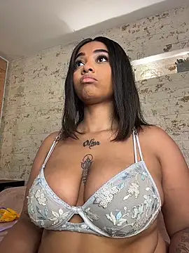 Snapshot of pamela_west chatting on November 22, 2025, 7:46 pm pamela west online show from November 22, 2025, 7:46 pm