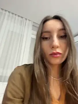 viviandaimond1 online show from February 12, 2026, 7:42 pm