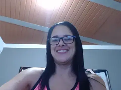 Snapshot of Antonella2_4 chatting on January 10, 2025, 12:06 am Antonella2 4 online show from January 10, 2025, 12:06 am