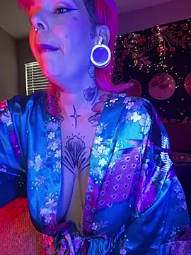 GoldieBakeman online show from March 3, 2025, 8:43 pm