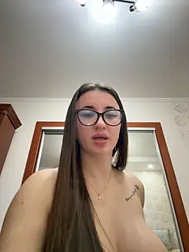 Lorennameliyy online show from October 16, 2025, 7:15 pm