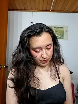 Snapshot of Emi_chik chatting on June 26, 2026, 4:39 am Emi chik online show from June 26, 2026, 4:39 am
