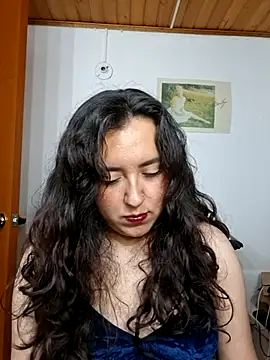 Snapshot of Emi_chik chatting on July 15, 2026, 6:40 am Emi chik online show from July 15, 2026, 6:40 am