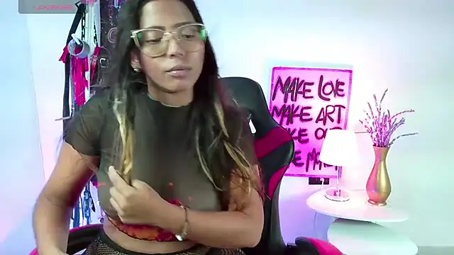 Megaan Greey online show from November 29, 2025, 10:46 pm