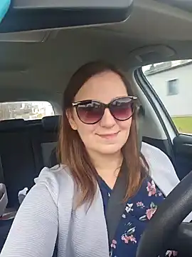 AmazingCurvy online show from December 18, 2024, 1:23 pm