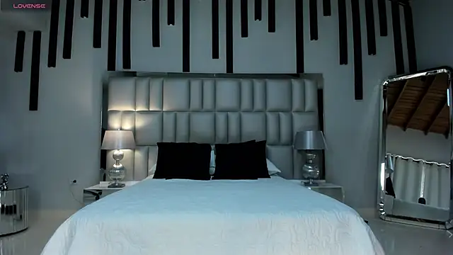 KatieNolan 1 online show from November 15, 2025, 6:26 pm