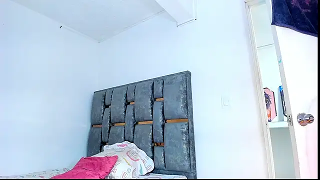 Snapshot of Sofia_HornyTs chatting on February 14, 2026, 3:03 am Sofia HornyTs online show from February 14, 2026, 3:03 am